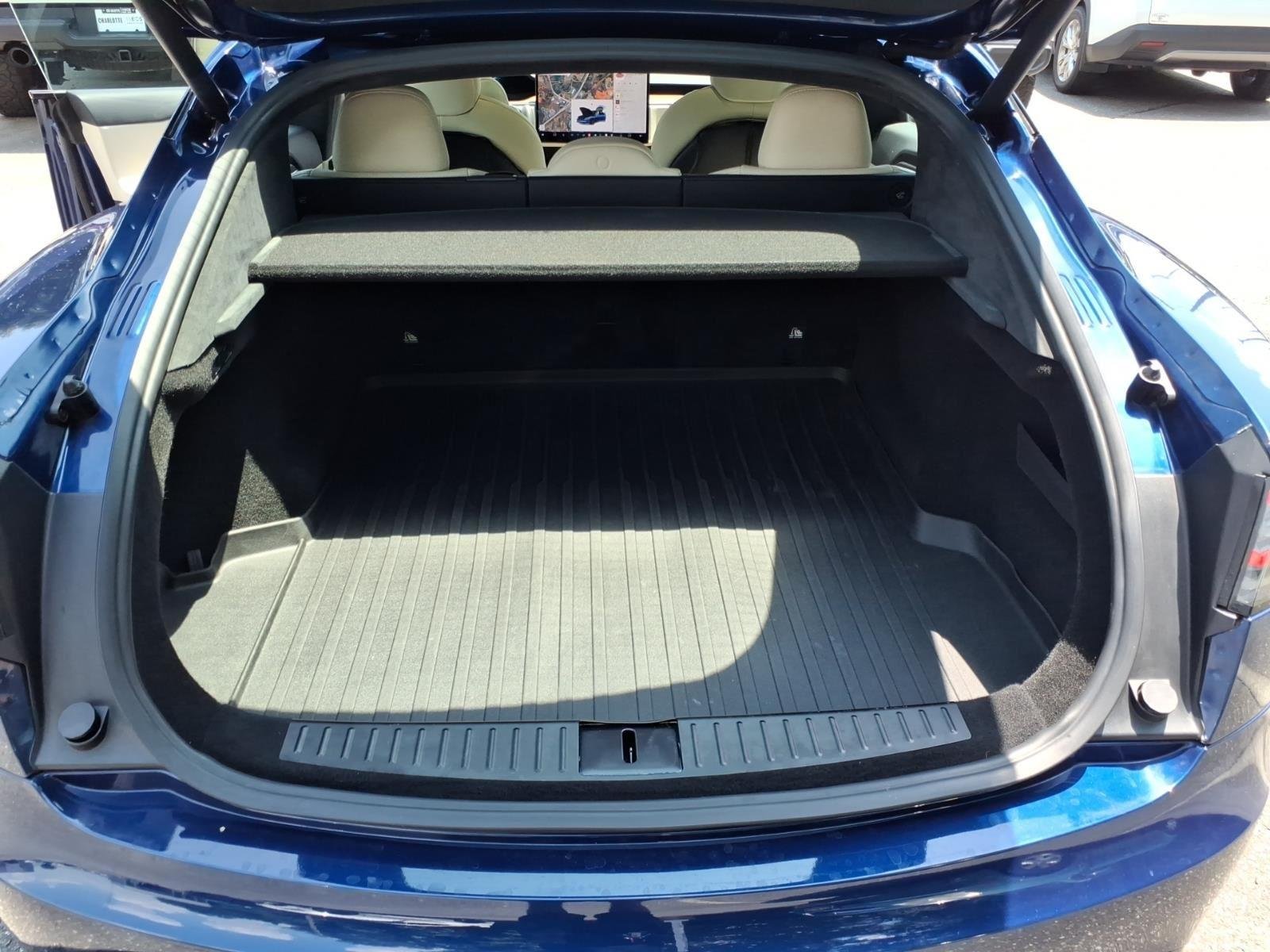 Used 2022 Deep Blue Metallic Tesla Base image 28