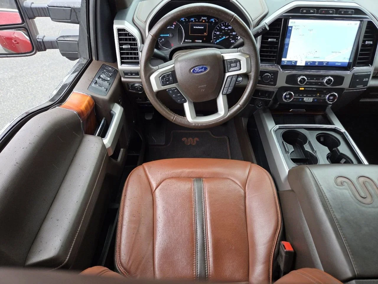 Used 2022  Ford XL image 31