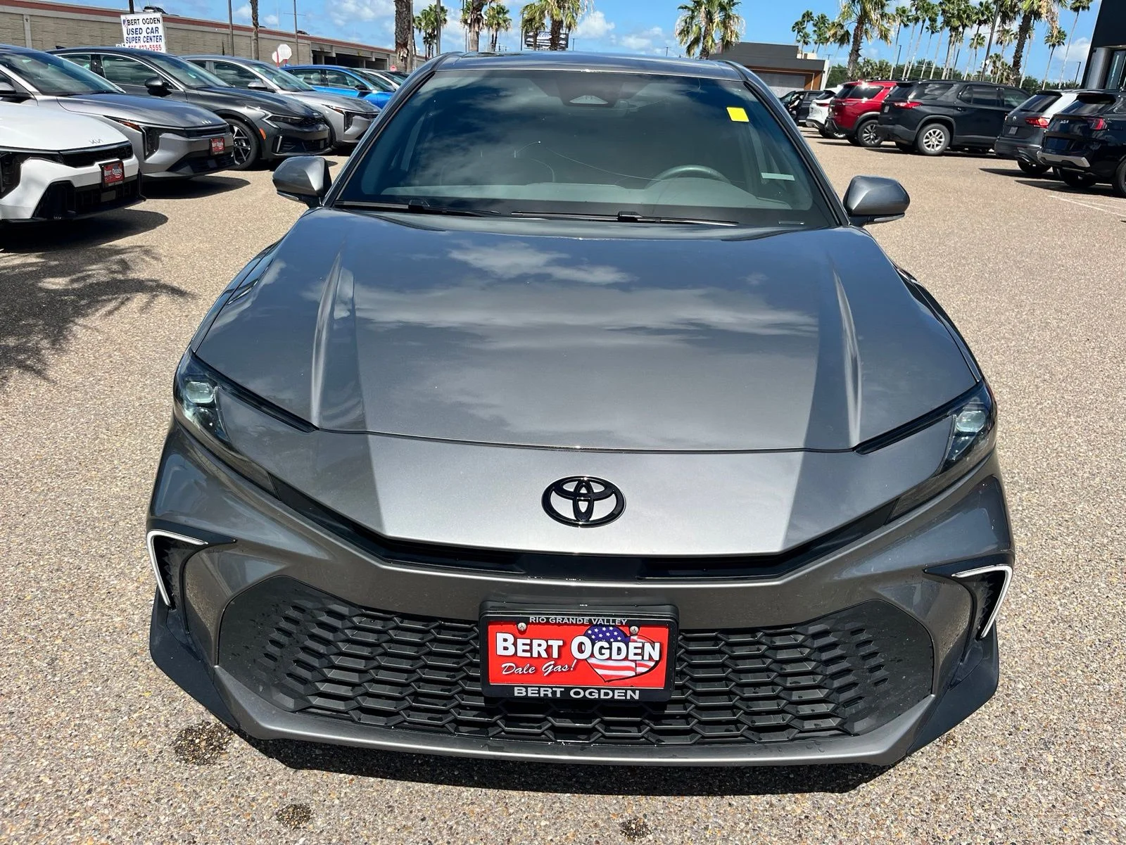 Used 2025  Toyota SE image 2