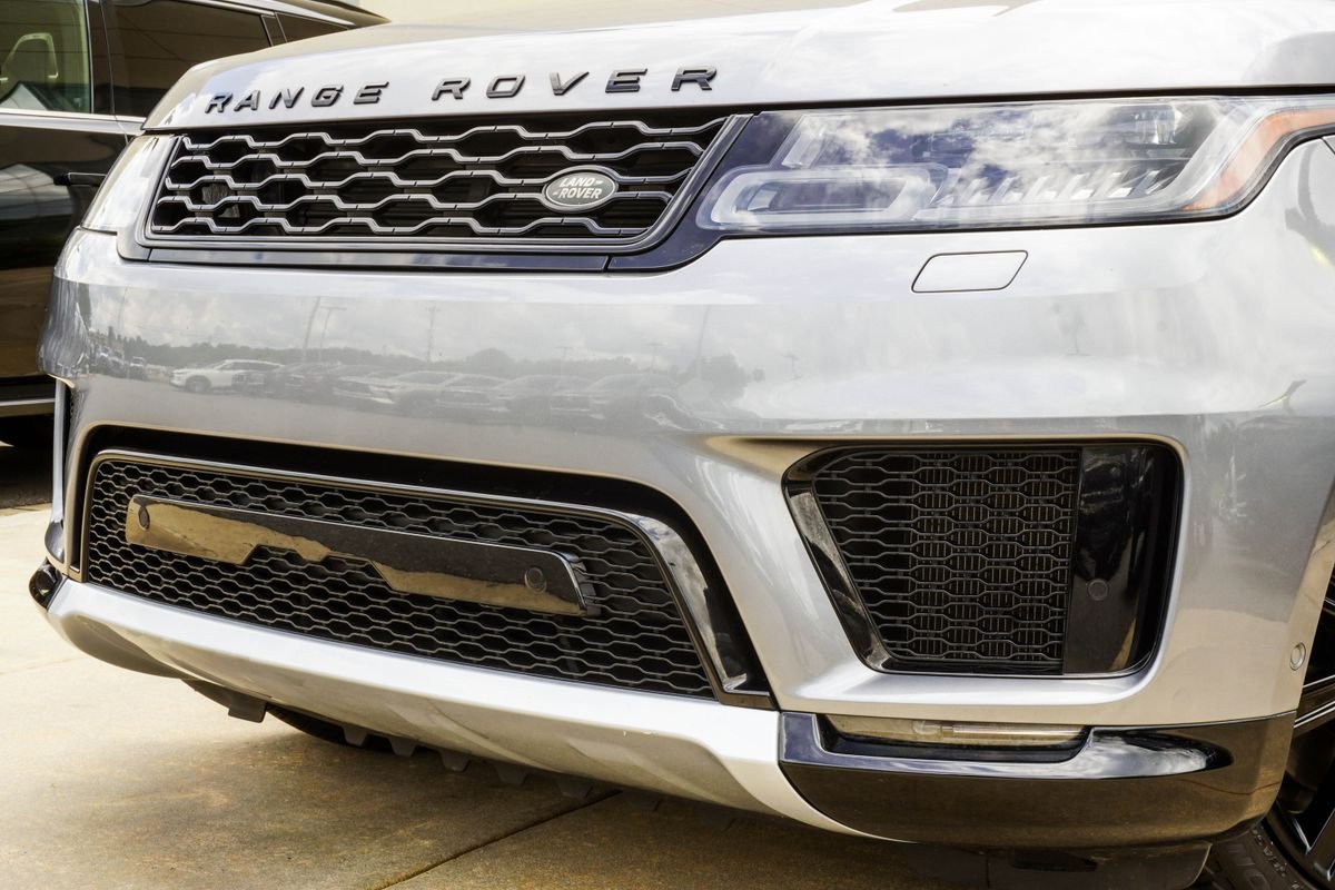 Used 2022 Silver Land Rover HSE Silver Edition image 2