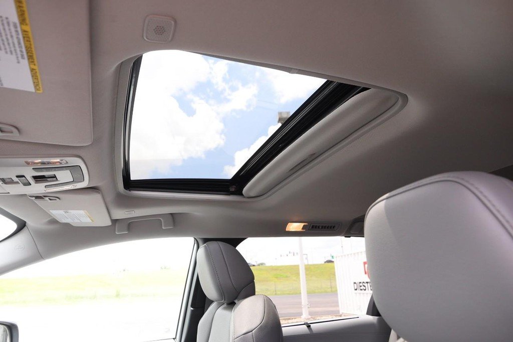 Certified Used 2025 Celestial Silver Metallic Toyota XLE FWD 8-Passenger (Natl) image 9