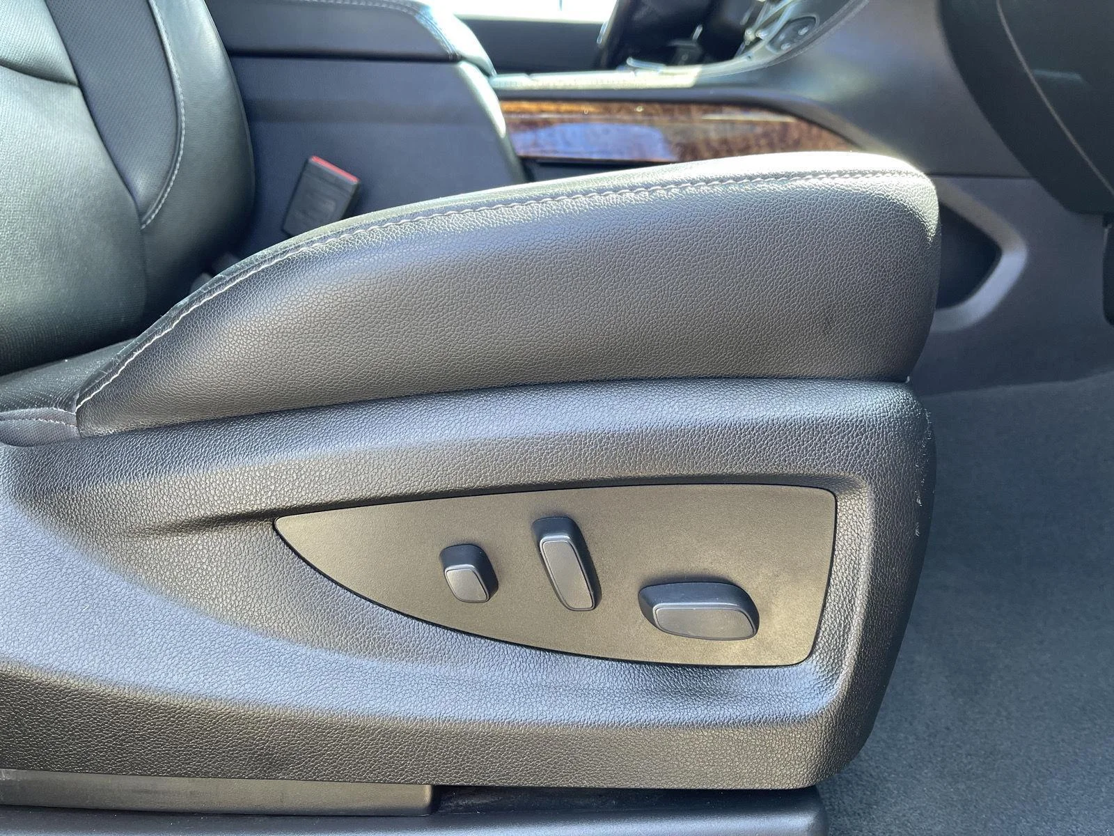 Used 2020 Black Chevrolet Premier image 38