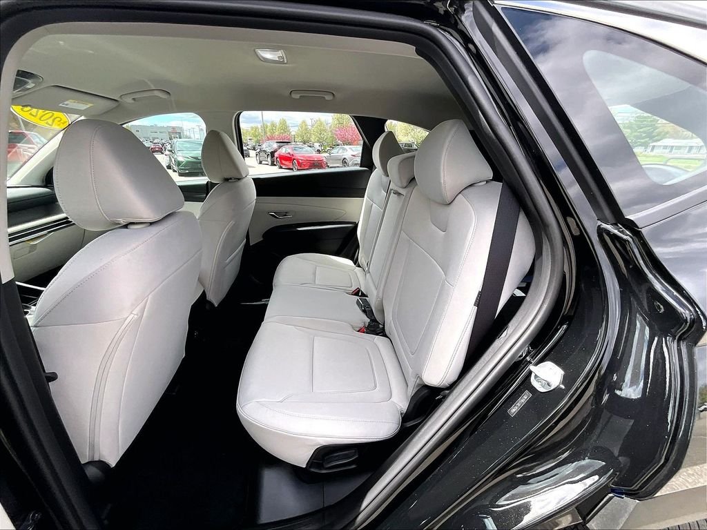 Used 2026 Phantom Black Hyundai SE image 15