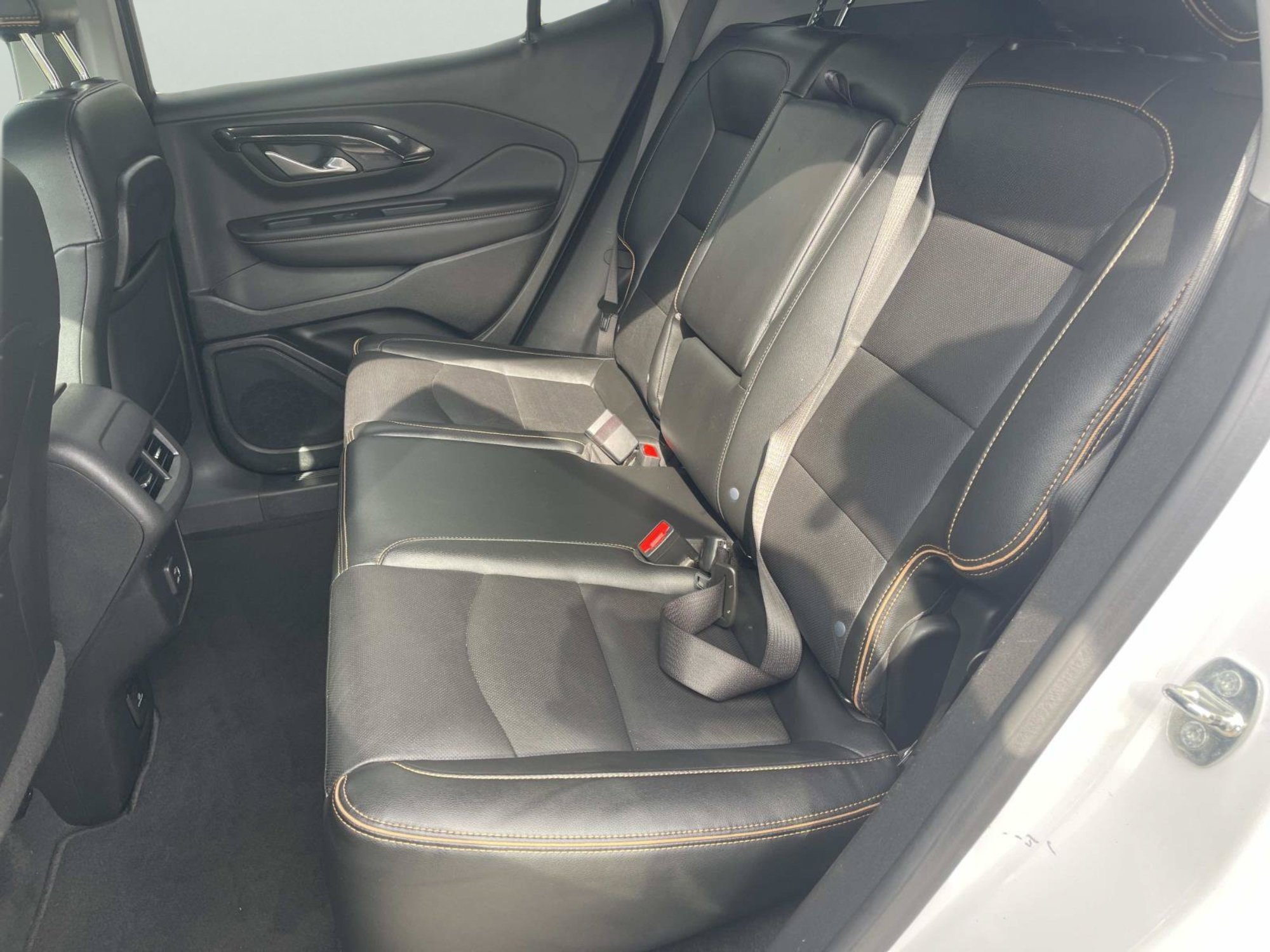 Used 2023 Summit White GMC AT4 image 15