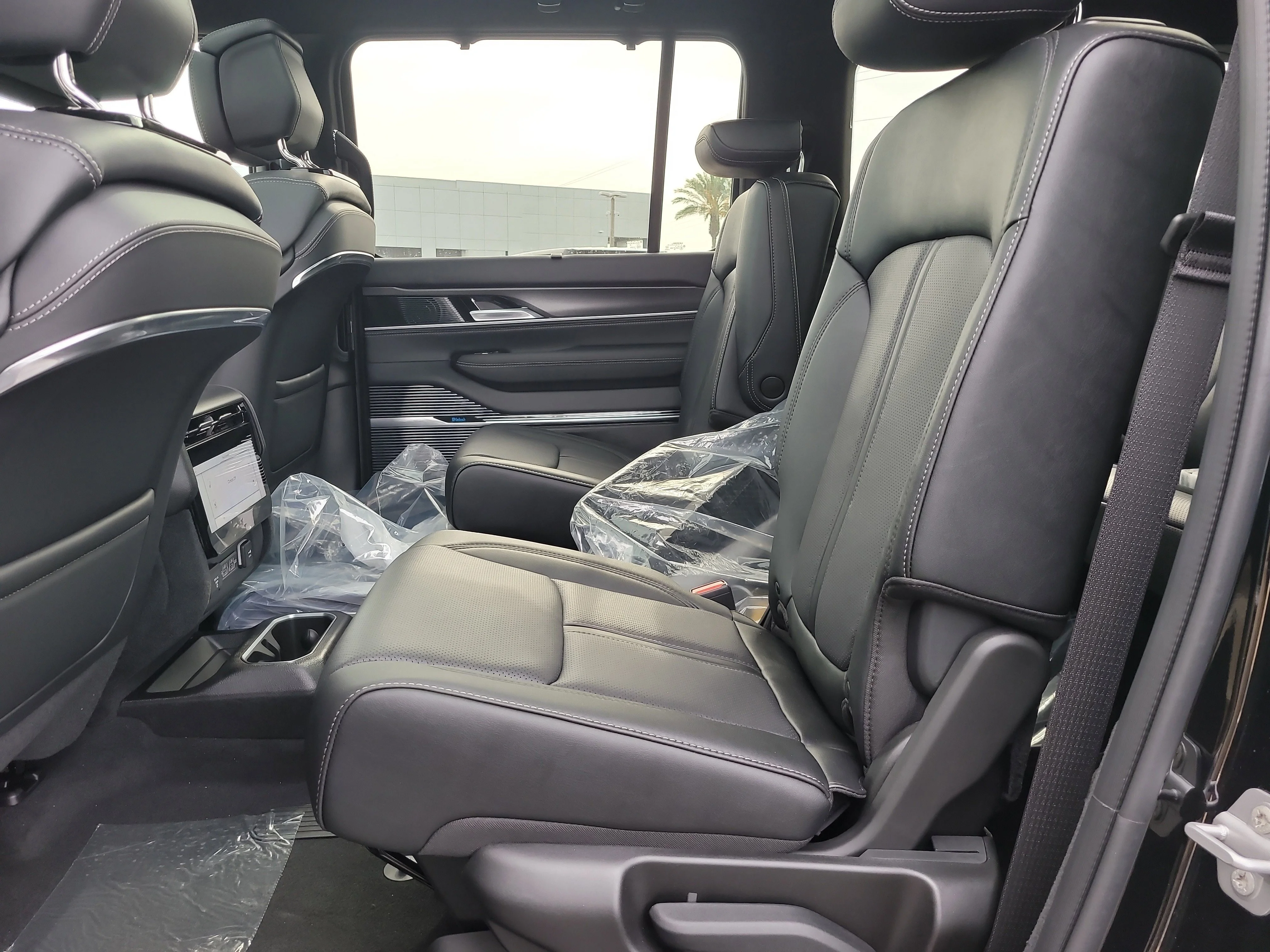 New 2026 High Gloss Black Jeep Summit Obsidian image 11