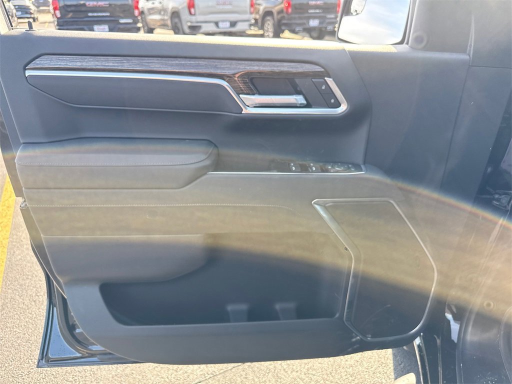 2026 GMC SIERRA - Image 12