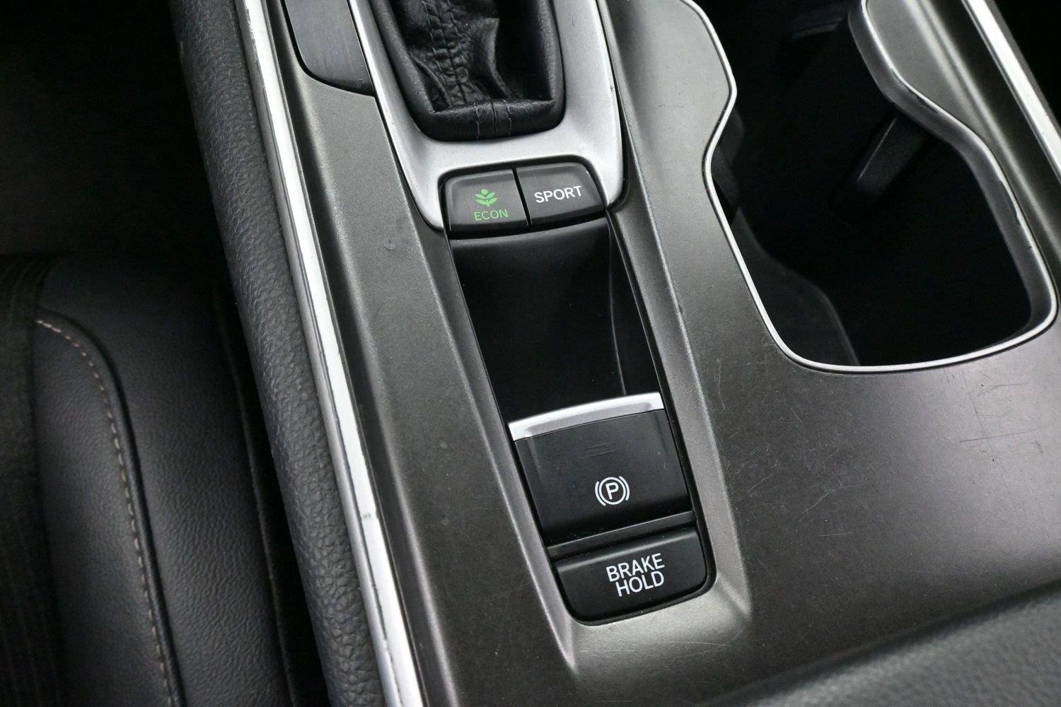 Used 2020 Platinum White Pearl Honda Sport image 26
