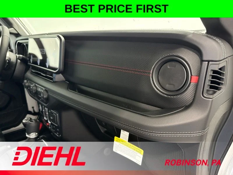 New 2026 Bright White Clear-Coat Exterior Paint Jeep Rubicon image 16