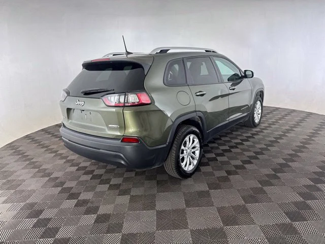 Used 2020 Green Jeep Latitude image 6