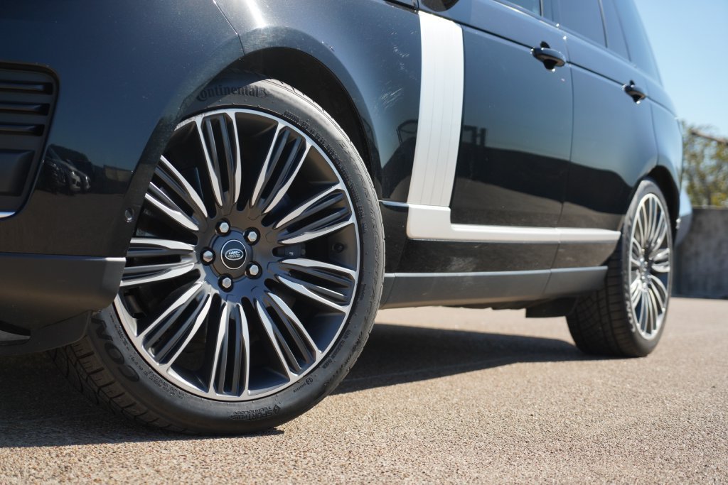 Used 2021 Black Land Rover Westminster image 3