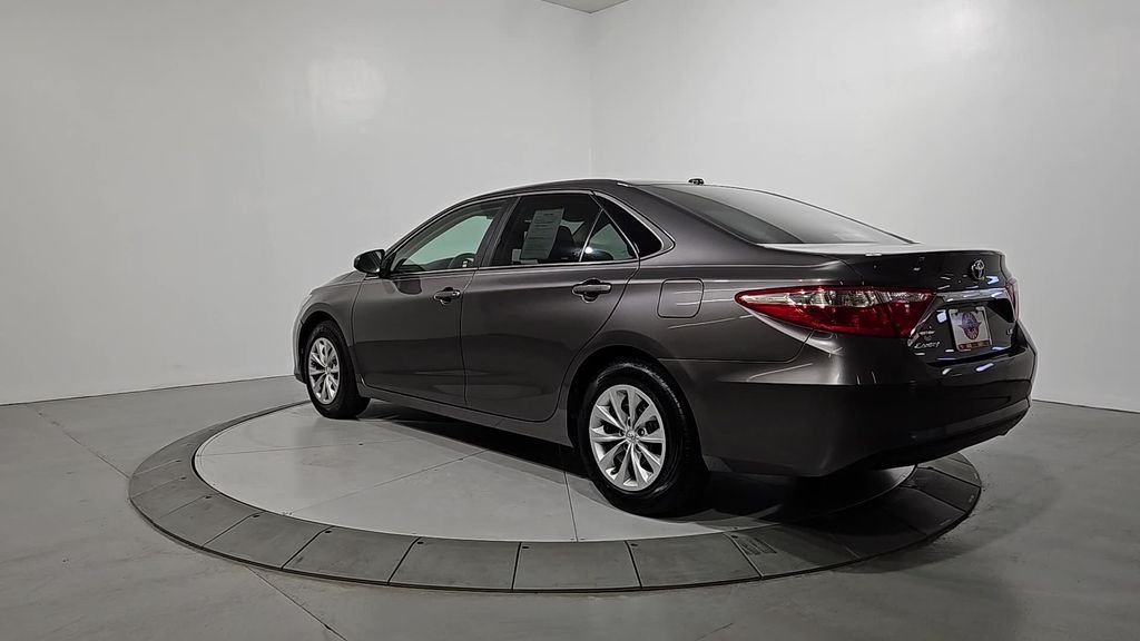 Used 2016 Gray Toyota LE image 3