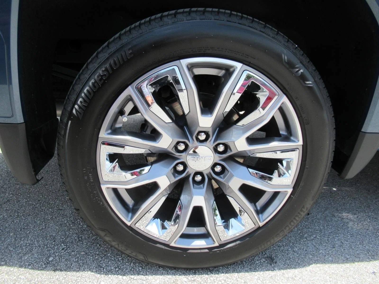 Used 2026  GMC Denali image 8