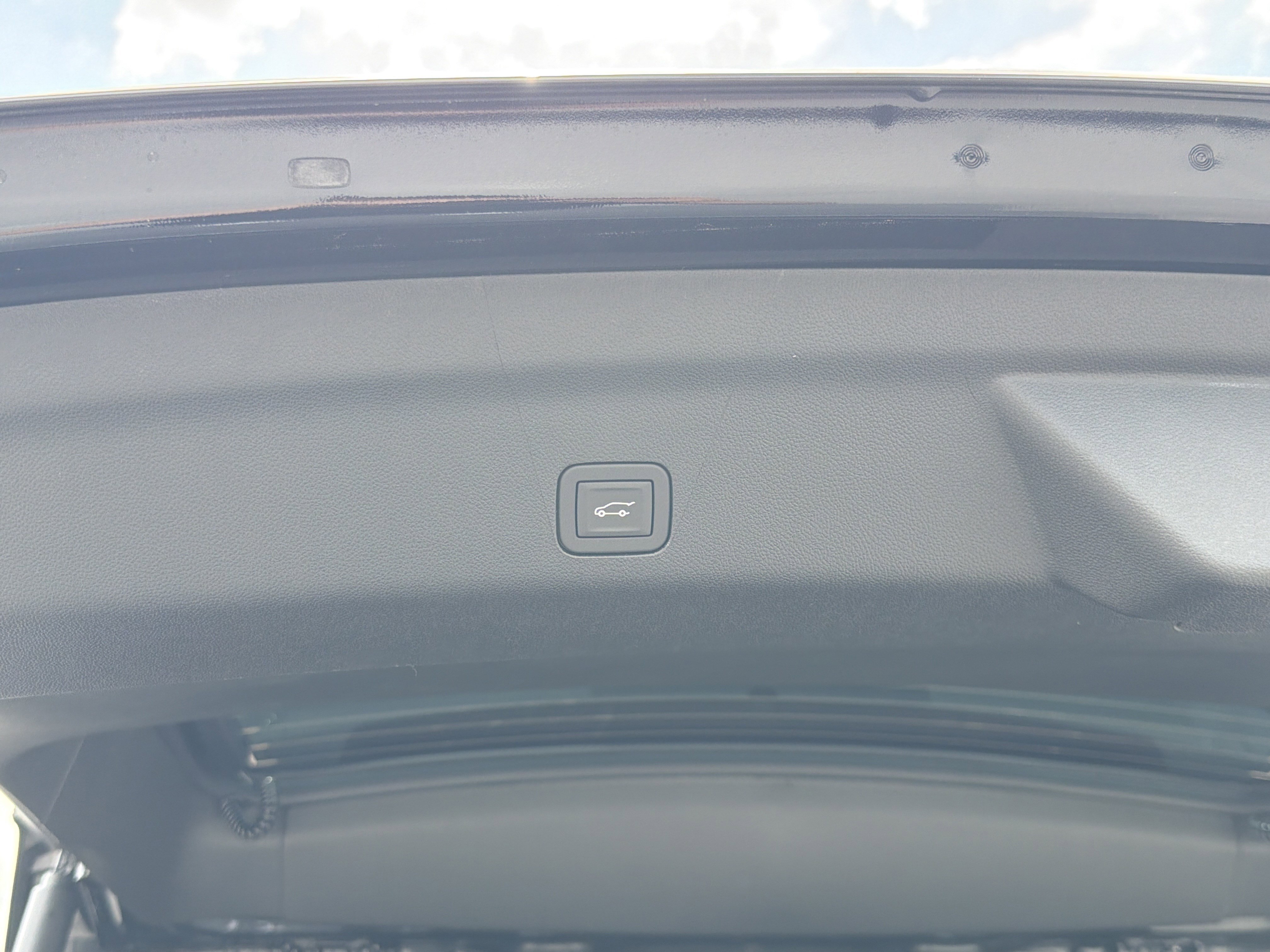 2026 GMC Yukon XL Denali - Photo 22