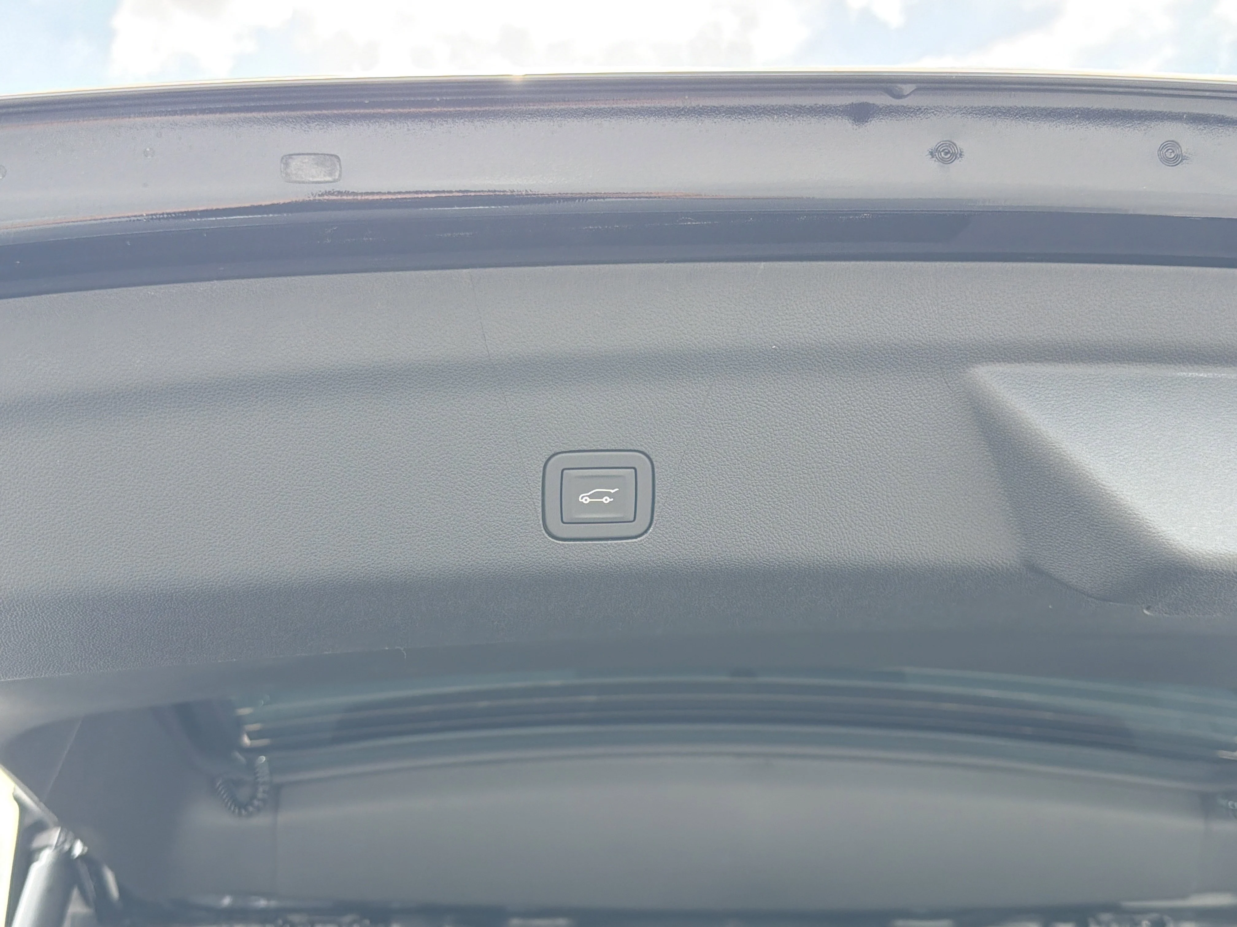 2026 GMC Yukon XL Denali - Photo 23