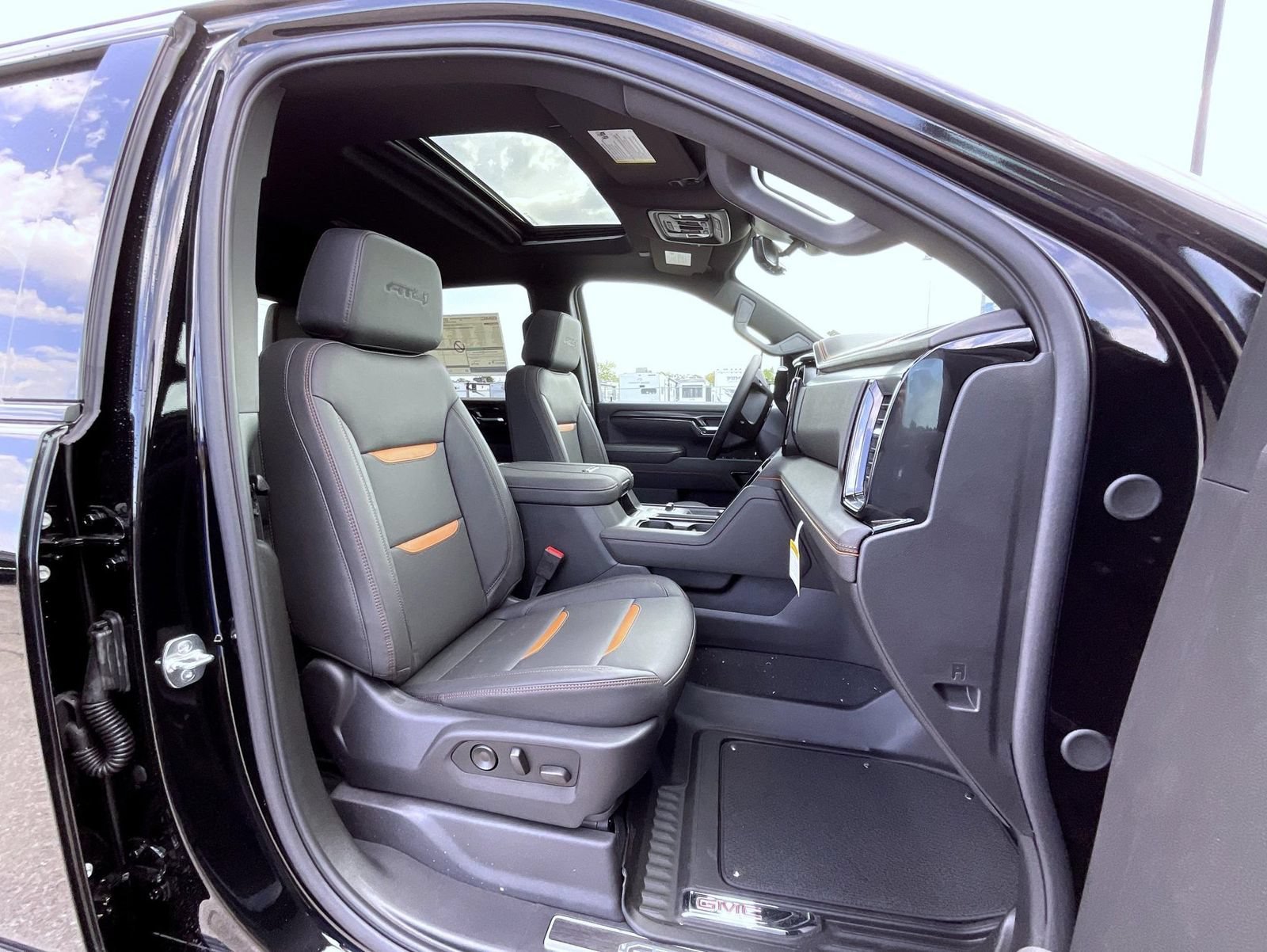 2026 GMC Sierra 2500HD AT4 - Photo 15
