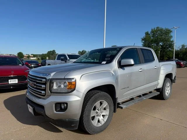 Used 2018 QUICKSILVER METALLIC GMC 2WD SLE image 8