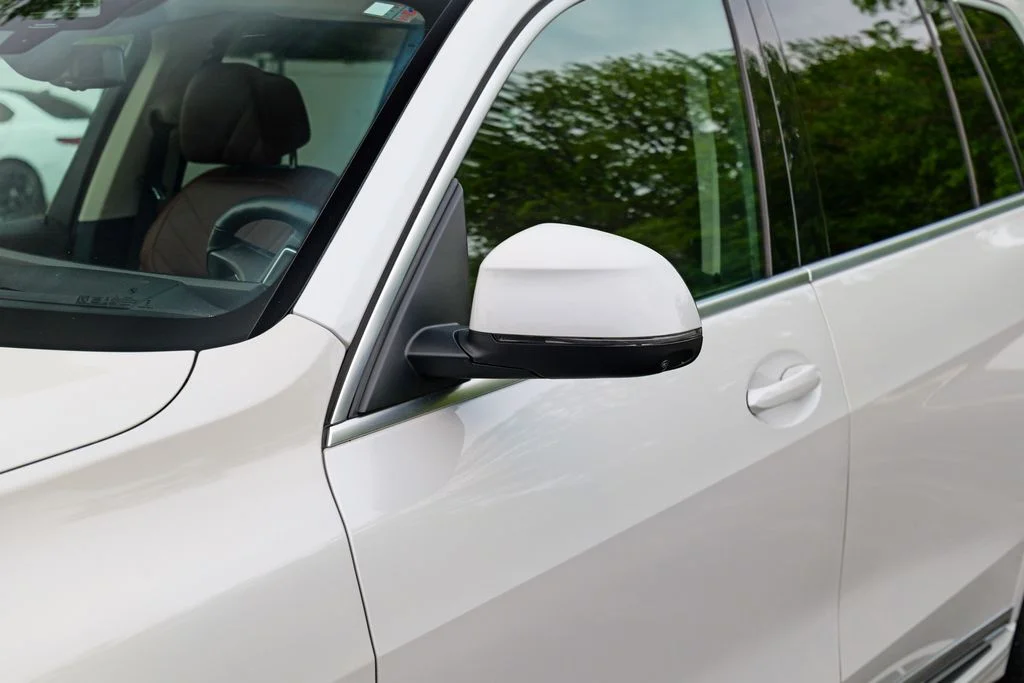 Used 2023 Mineral White Metallic BMW xDrive40i image 11