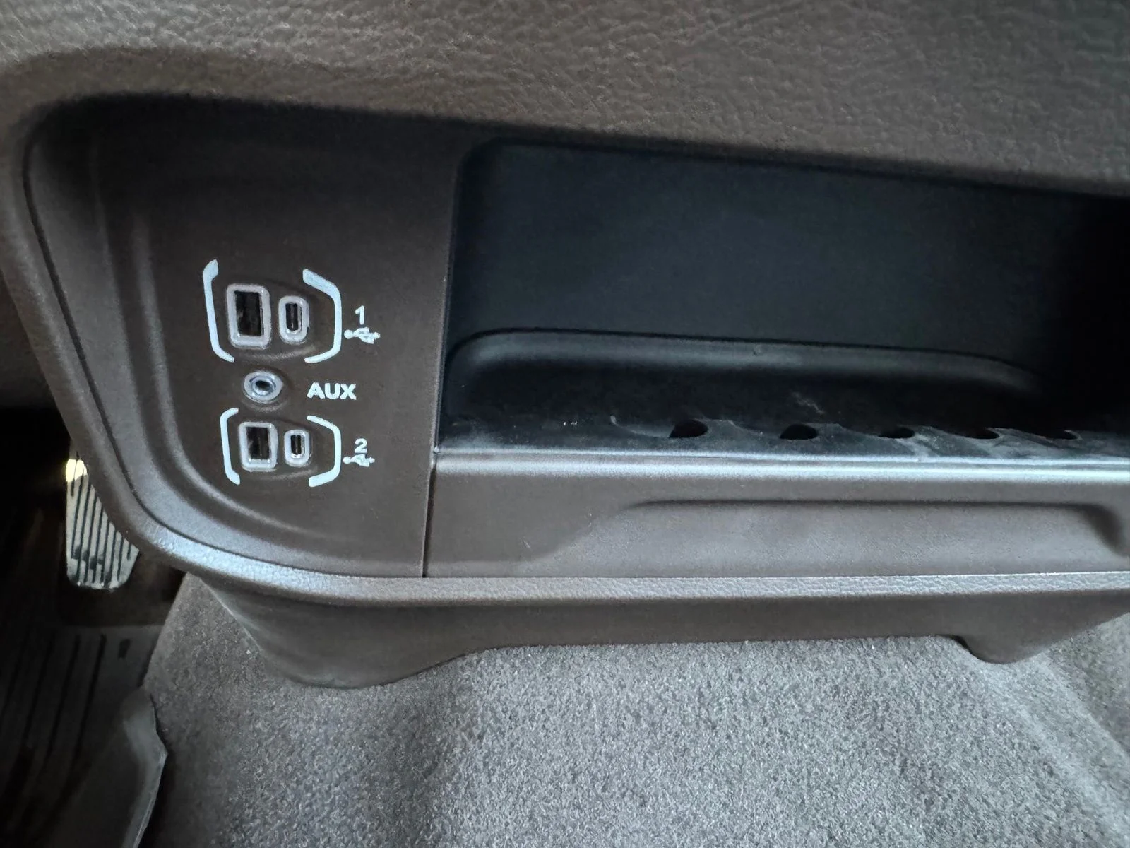 New 2026 Bright White Clear-Coat Exterior Paint RAM Laramie image 27