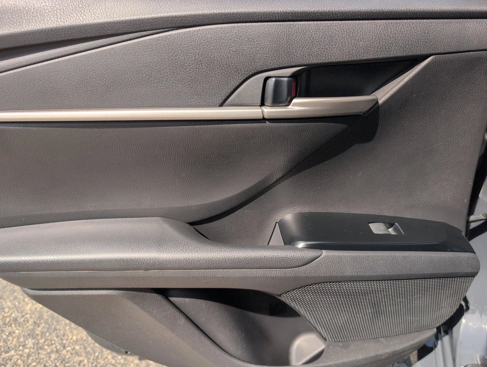 Used 2025  Toyota LE image 35