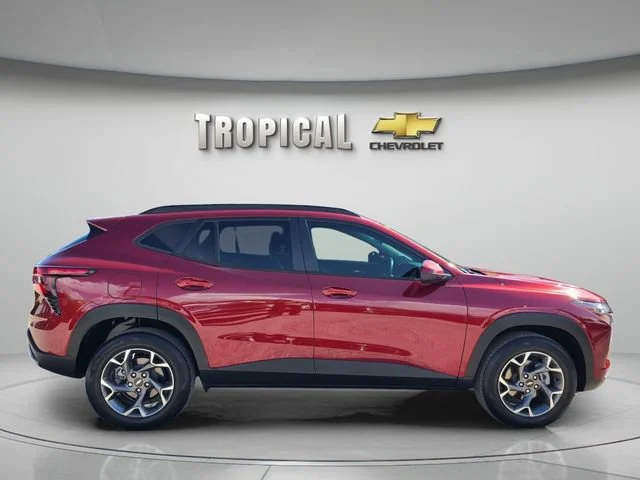 Used 2025 Crimson Metallic Chevrolet LT image 6