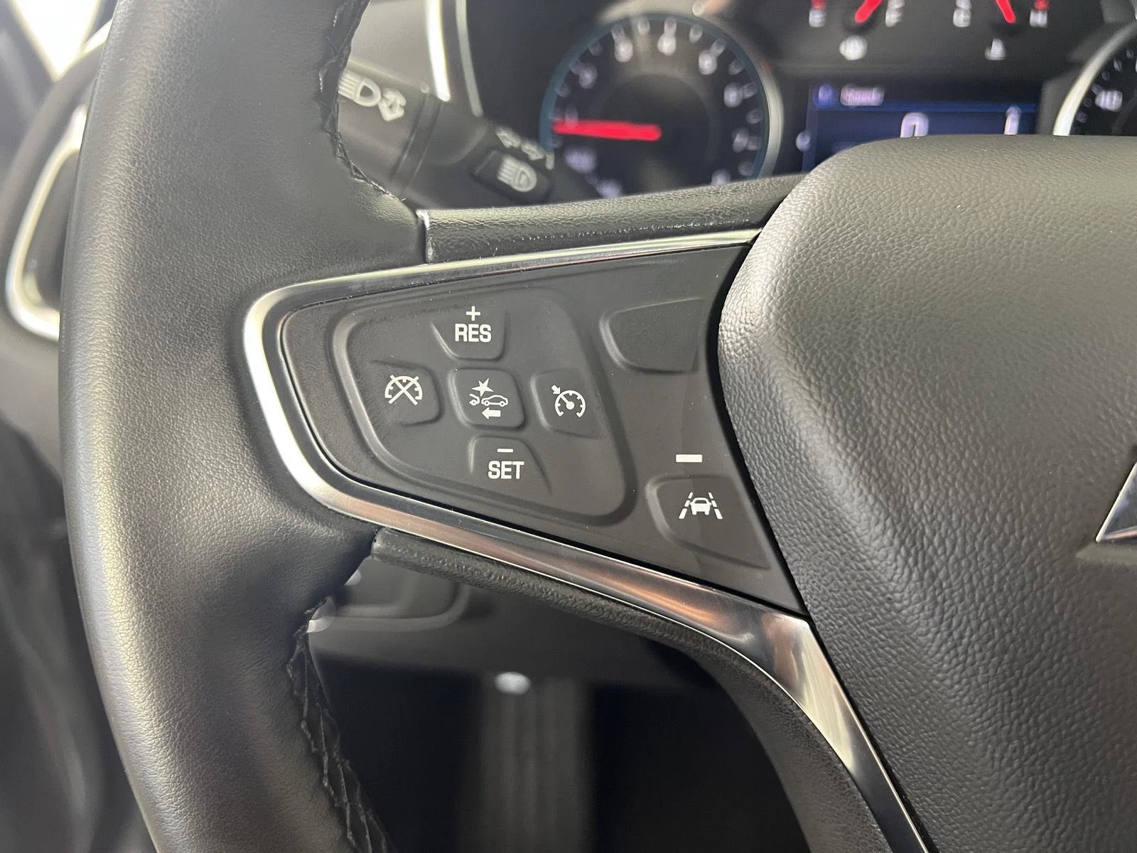 Used 2024 Sterling Gray Metallic Chevrolet LT image 9