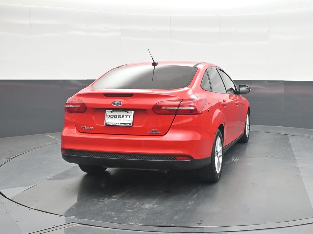 Used 2016 Red Ford SE image 22