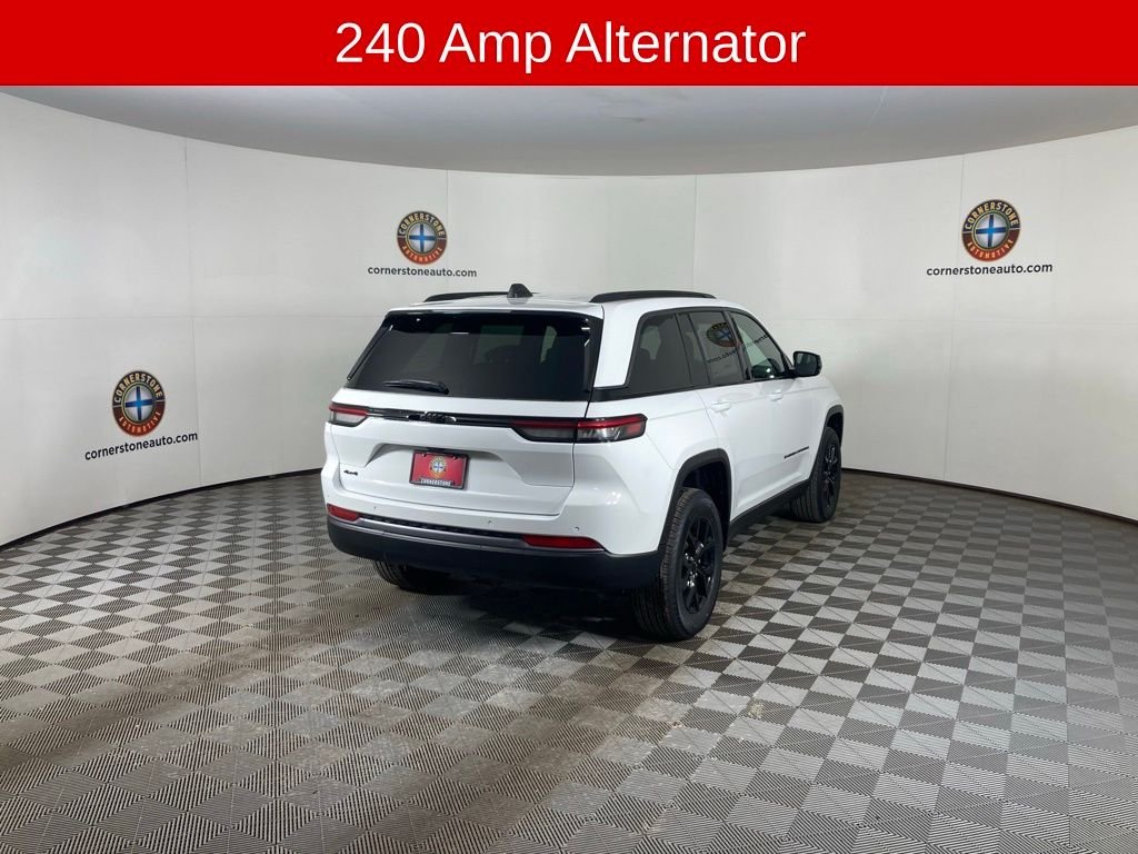 New 2026 Bright White Clear-Coat Exterior Paint Jeep Altitude image 18