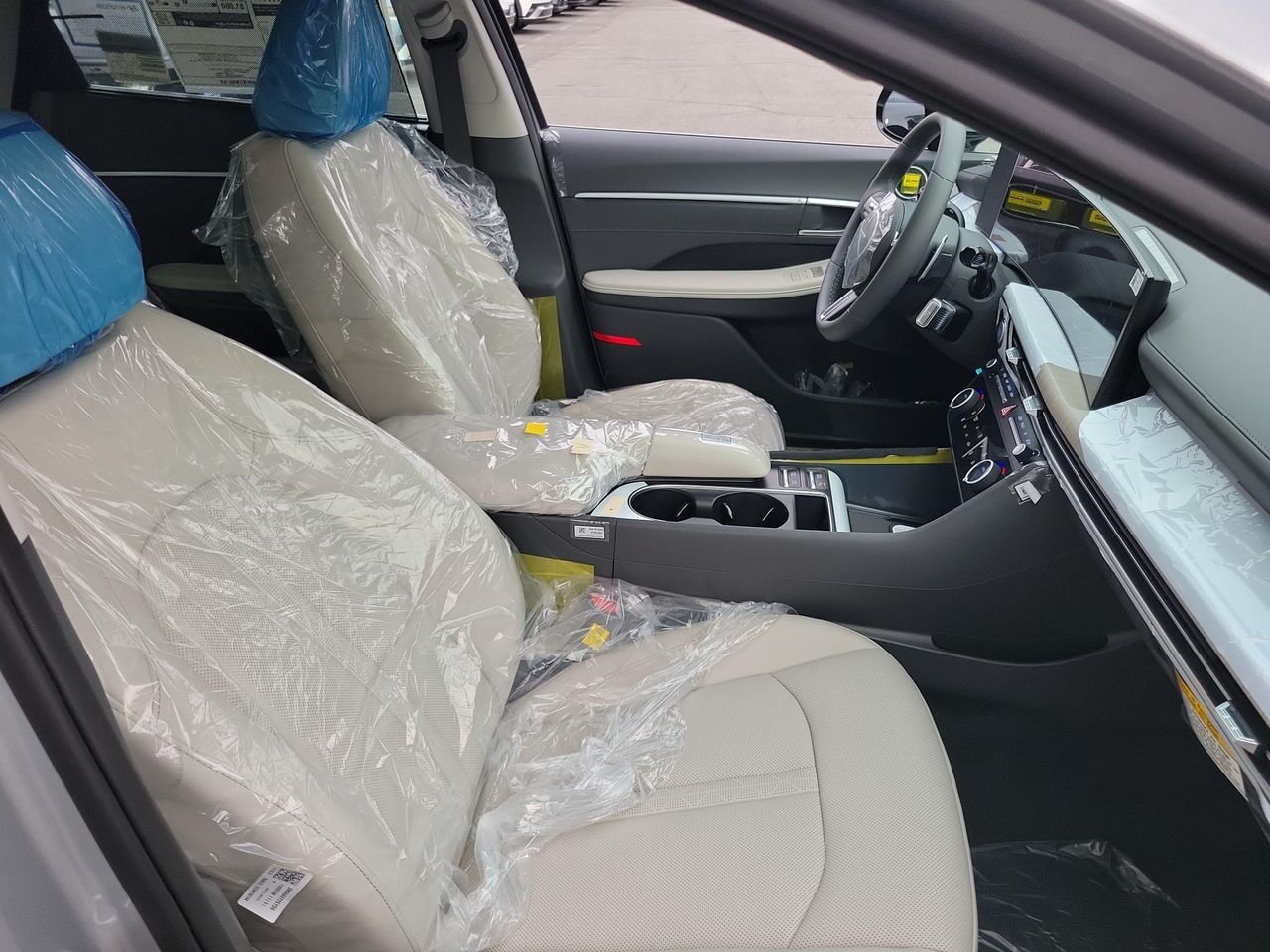 New 2026 Aero Silver Hyundai Limited image 19
