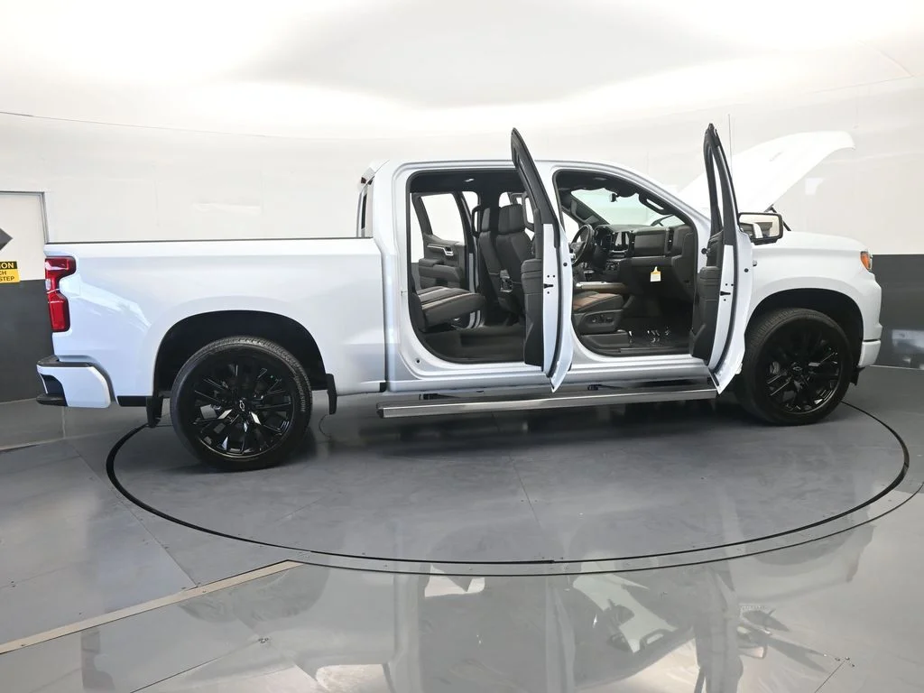 Used 2026 Summit White Chevrolet High Country image 88