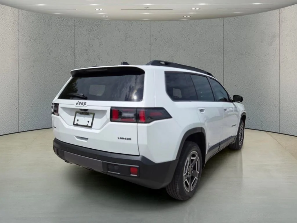 New 2026 Bright White Clearcoat Jeep Laredo image 4