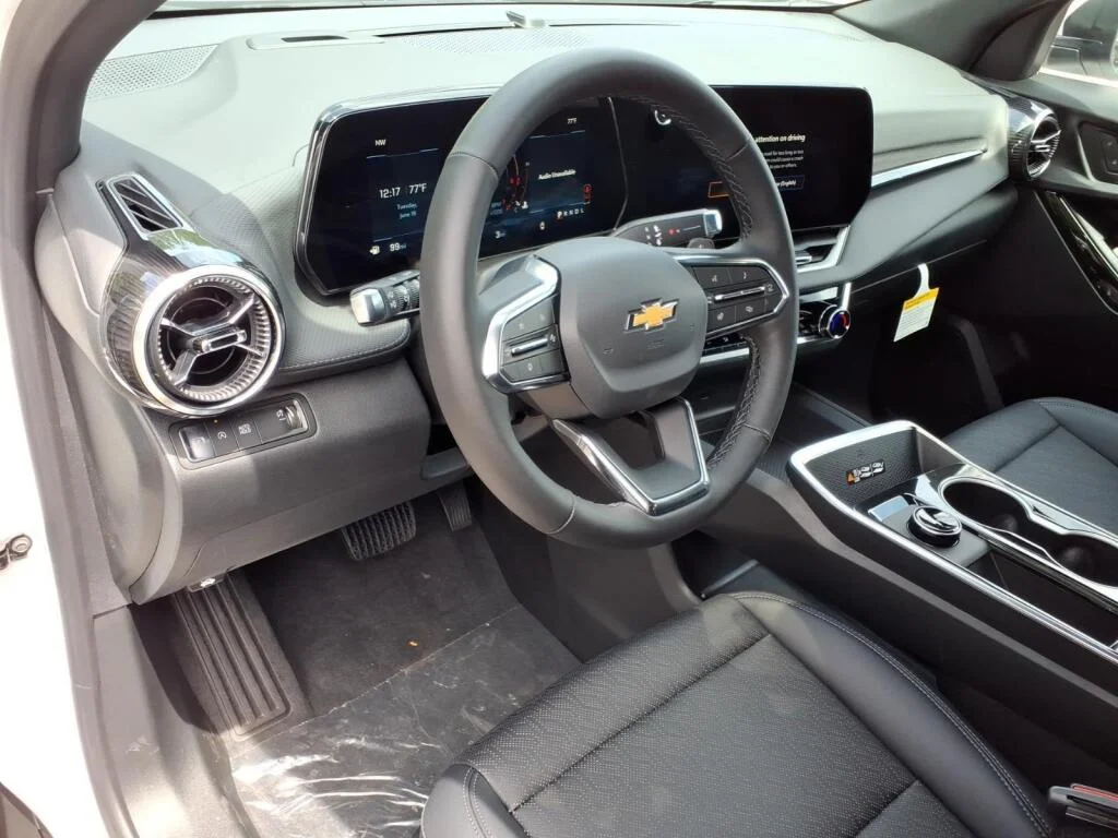 New 2026 Summit White Chevrolet FWD LT image 8