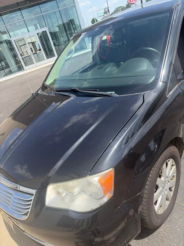 Used 2014 Black Chrysler Touring image 9