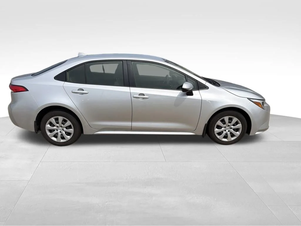 Used 2025 Silver Toyota LE image 3