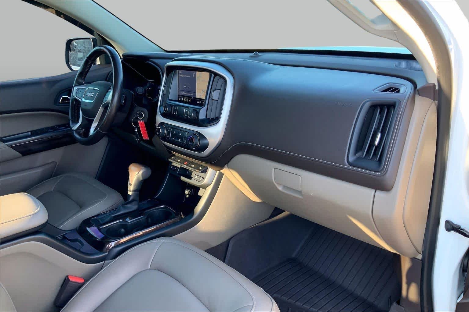 Used 2020 Summit White GMC 2WD SLT image 17