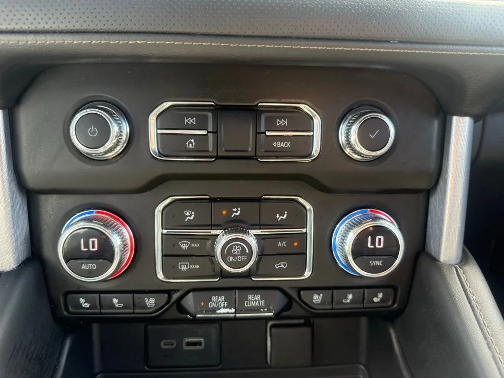 Used 2021 Red GMC SLT image 29