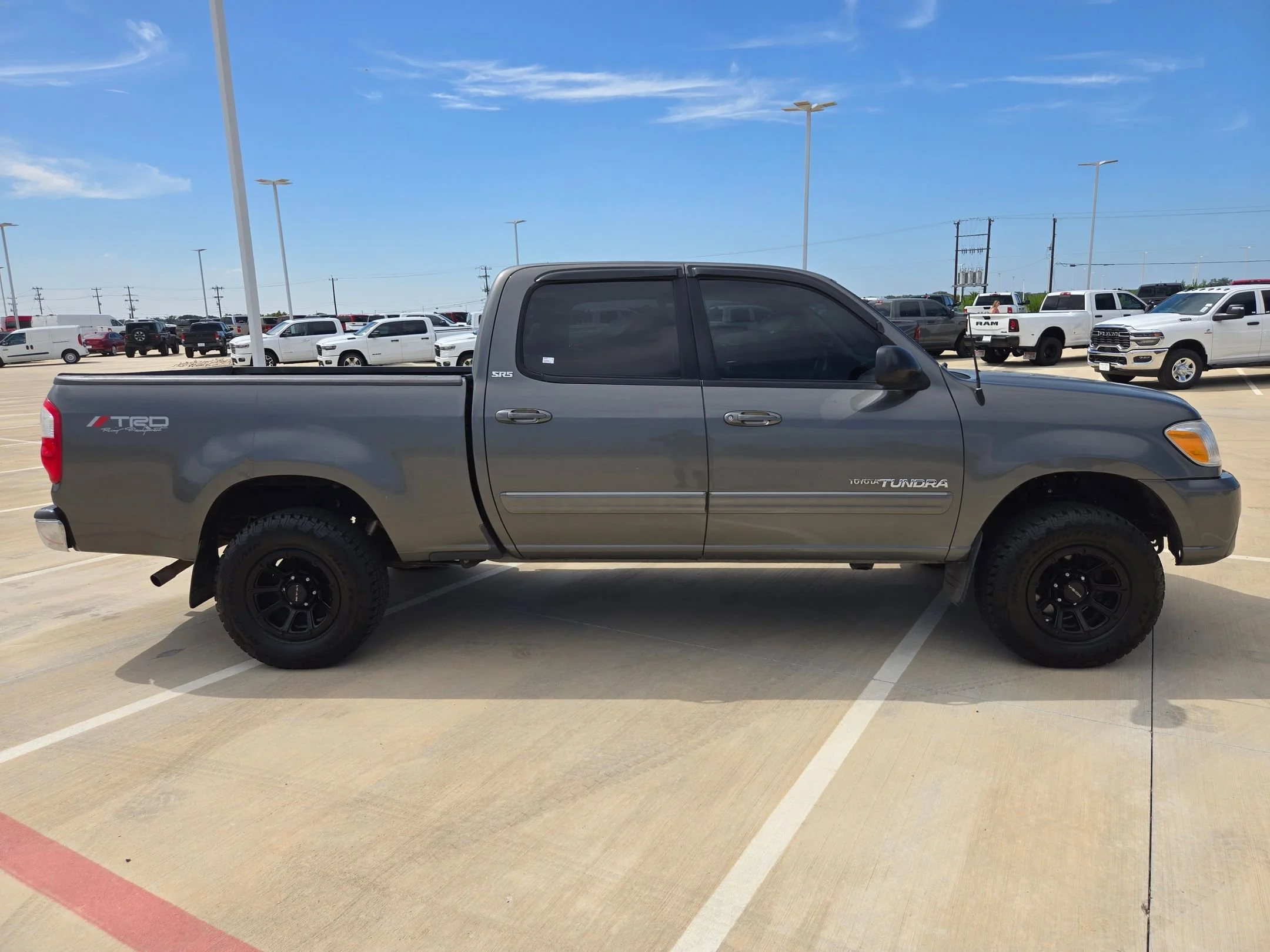 Used 2005 Toyota Tundra SR5 with VIN 5TBDT44165S491349 for sale in Castroville, TX