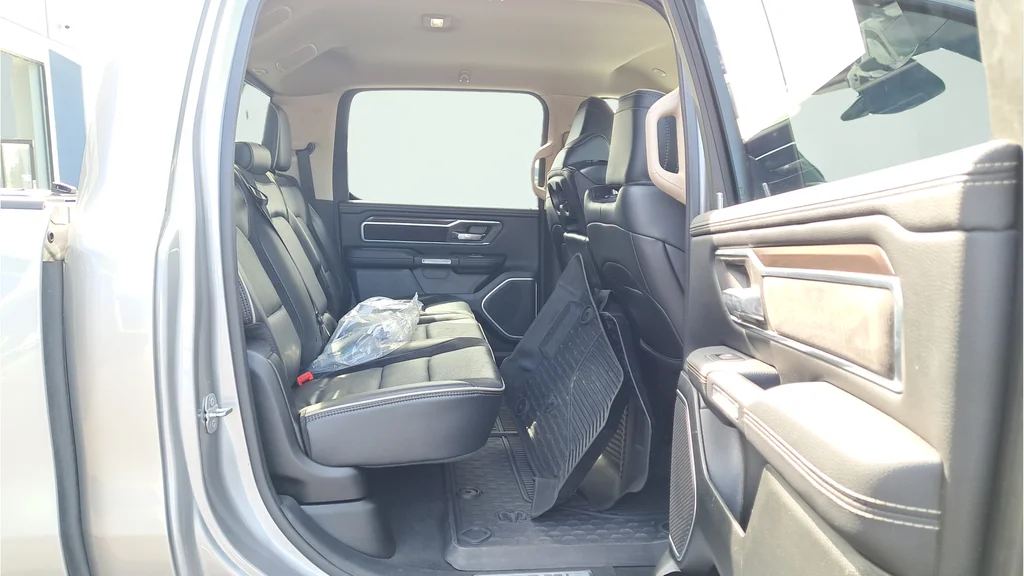 Used 2021 Silver Ram Laramie image 14