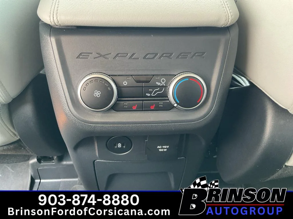 Used 2025 Iconic Silver Metallic Ford Platinum image 21