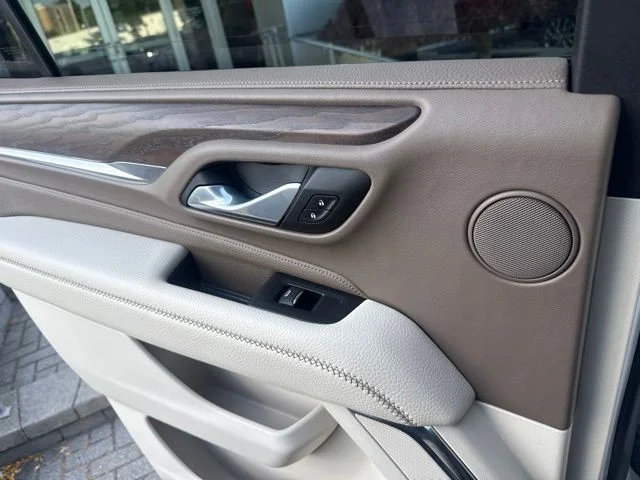 Used 2023 White GMC Denali image 30