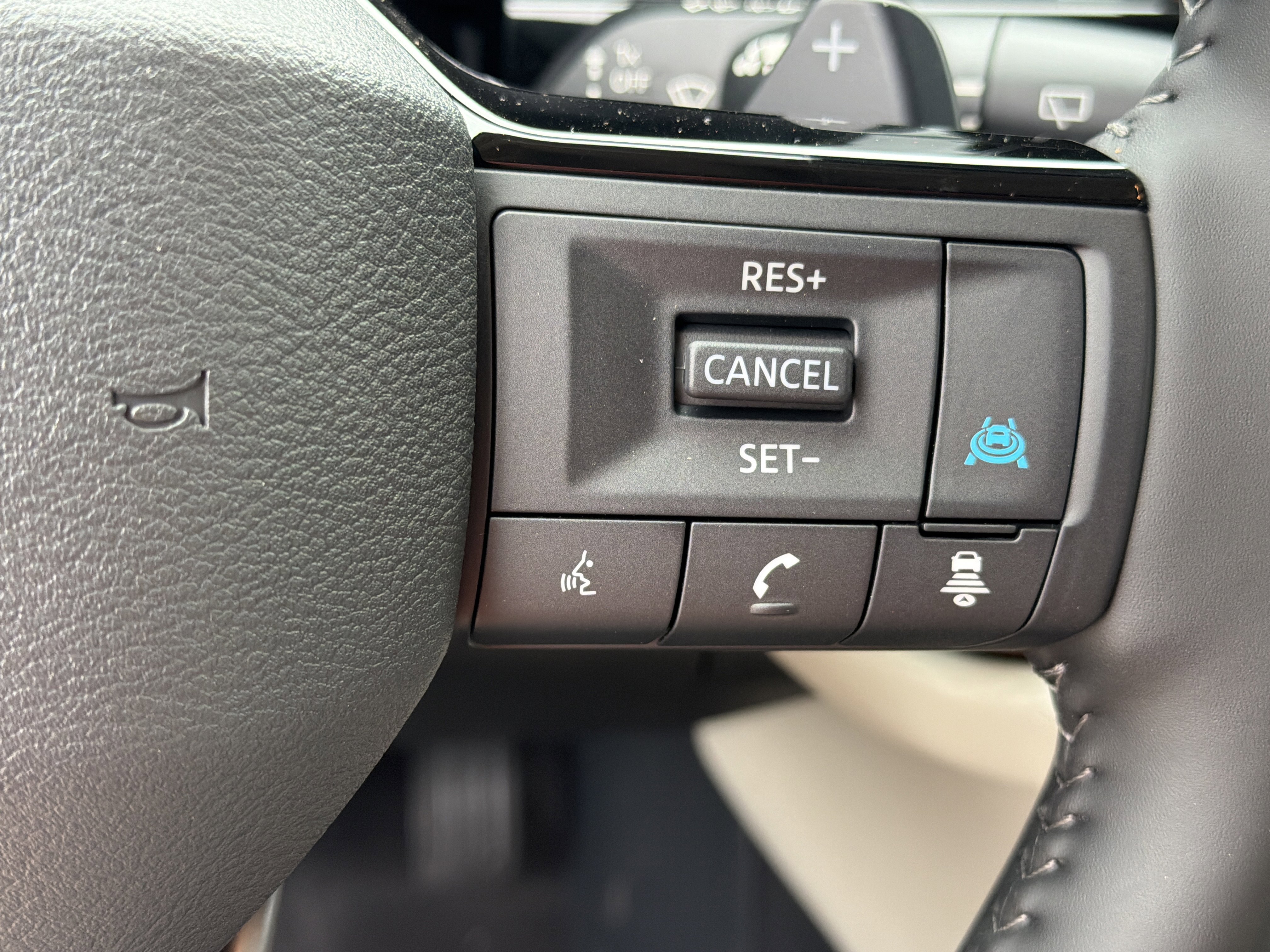 New 2026 Everest White Pearl Tricoat Nissan SL image 26