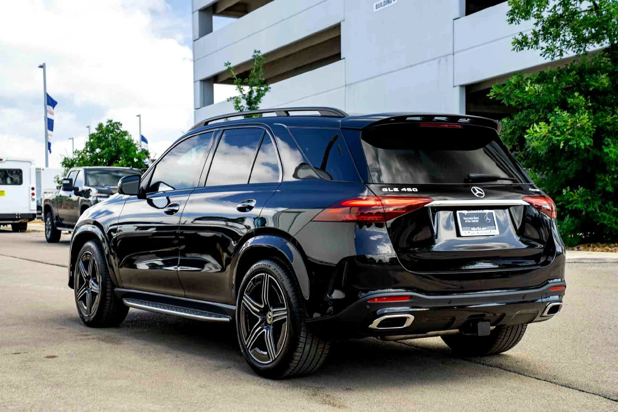 New 2026 Obsidian Mercedes-Benz GLE 450 image 5