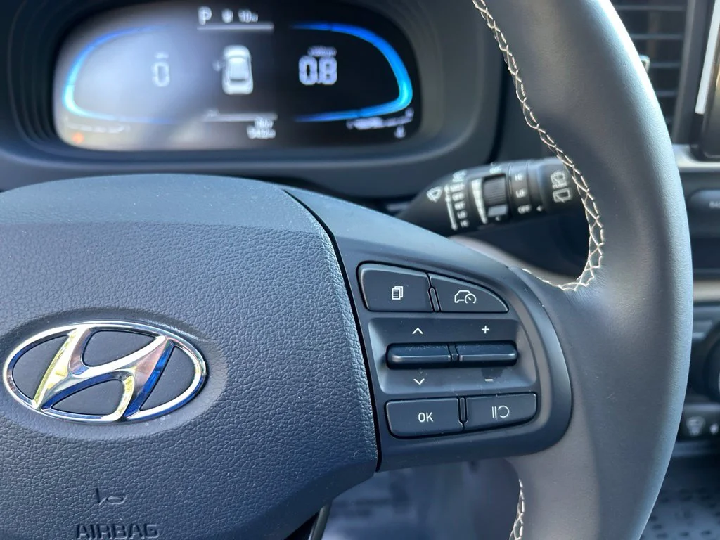 Used 2026 White Hyundai SEL image 23