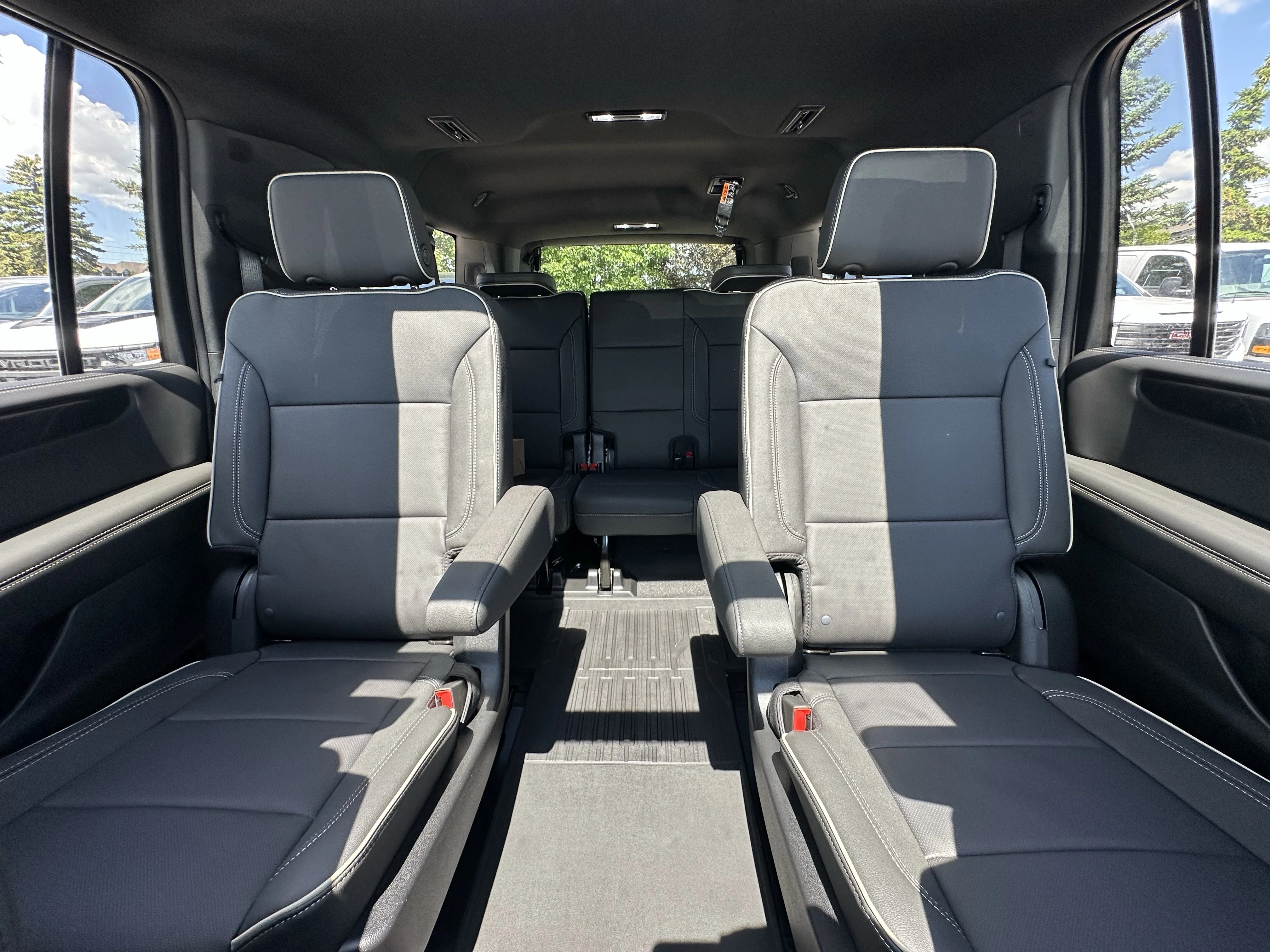 New 2026 Summit White GMC Elevation image 24