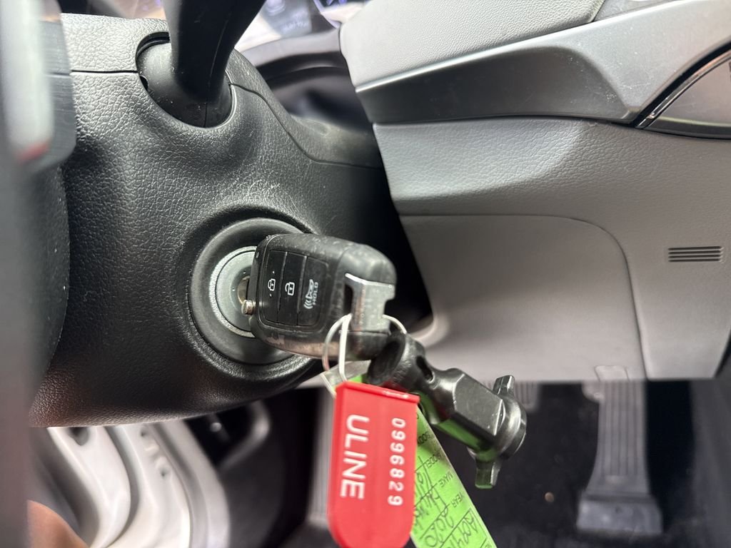 Used 2020 Hyper White Hyundai SE image 22