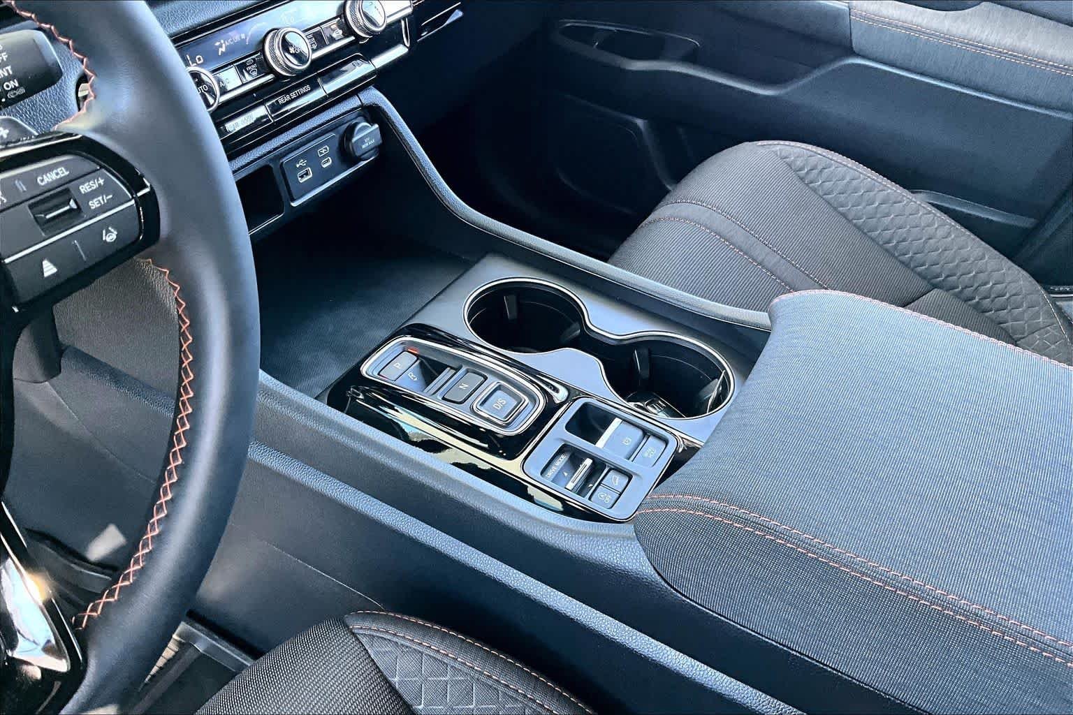 2025 Honda Pilot Sport - Photo 17