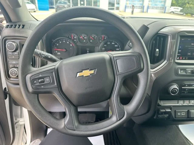 Used 2023 White Chevrolet Custom image 14