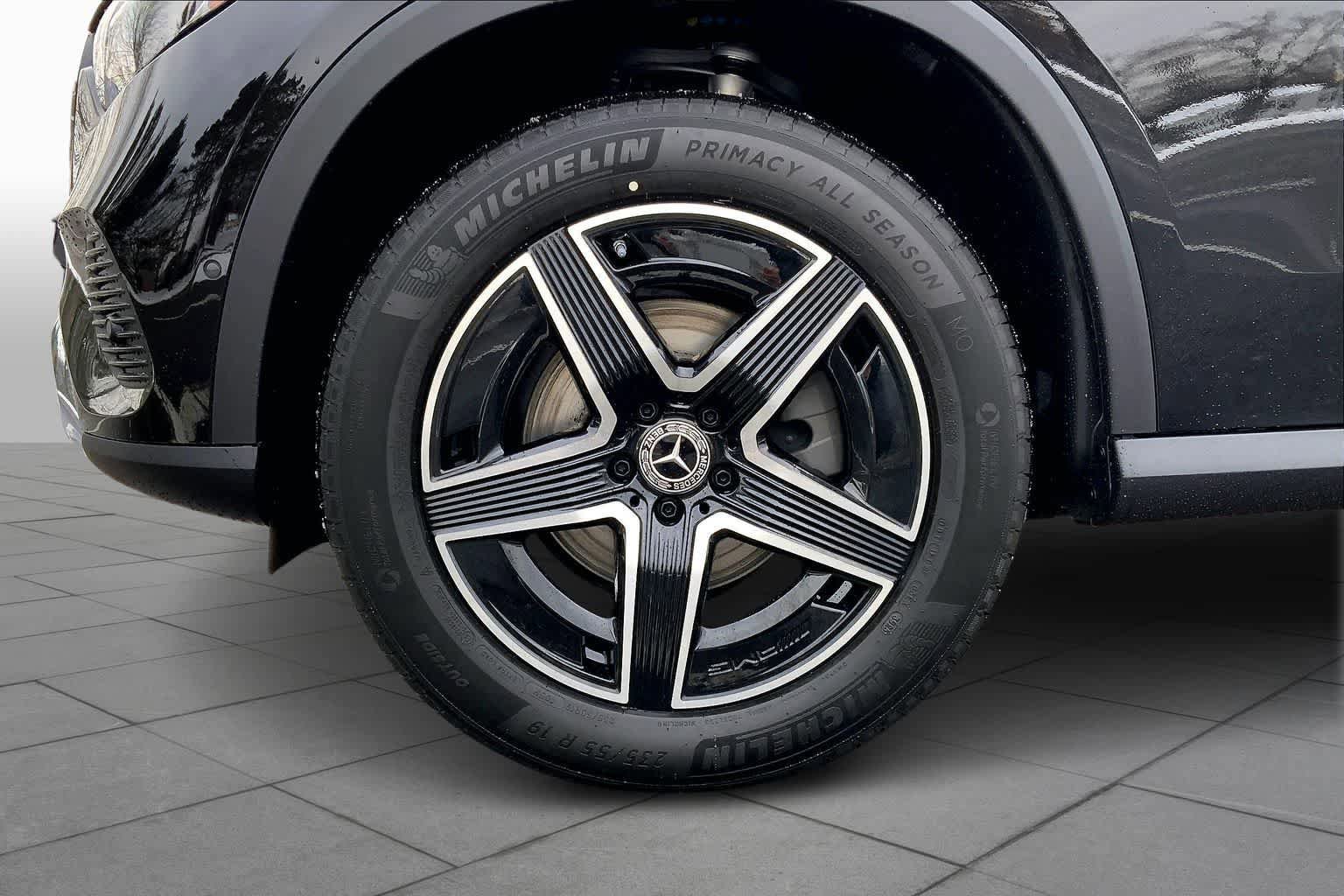 New 2026 Obsidian Black Metallic Mercedes-Benz GLC 300 image 15