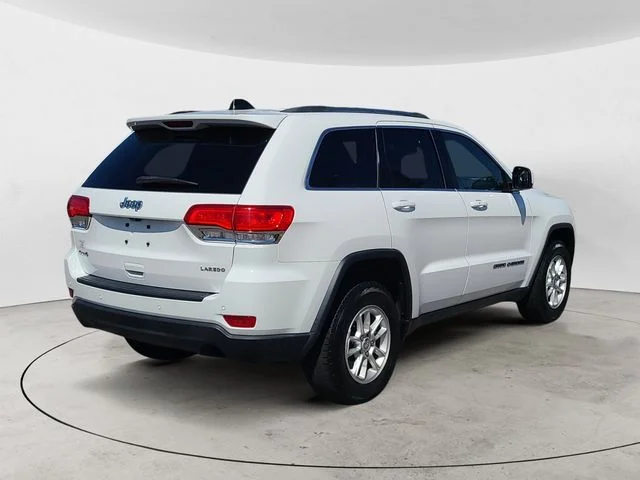 Used 2018 Bright White Jeep Laredo E image 5