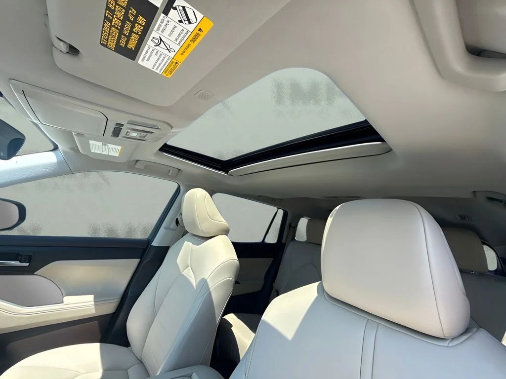 Used 2021 Black Toyota XLE image 6