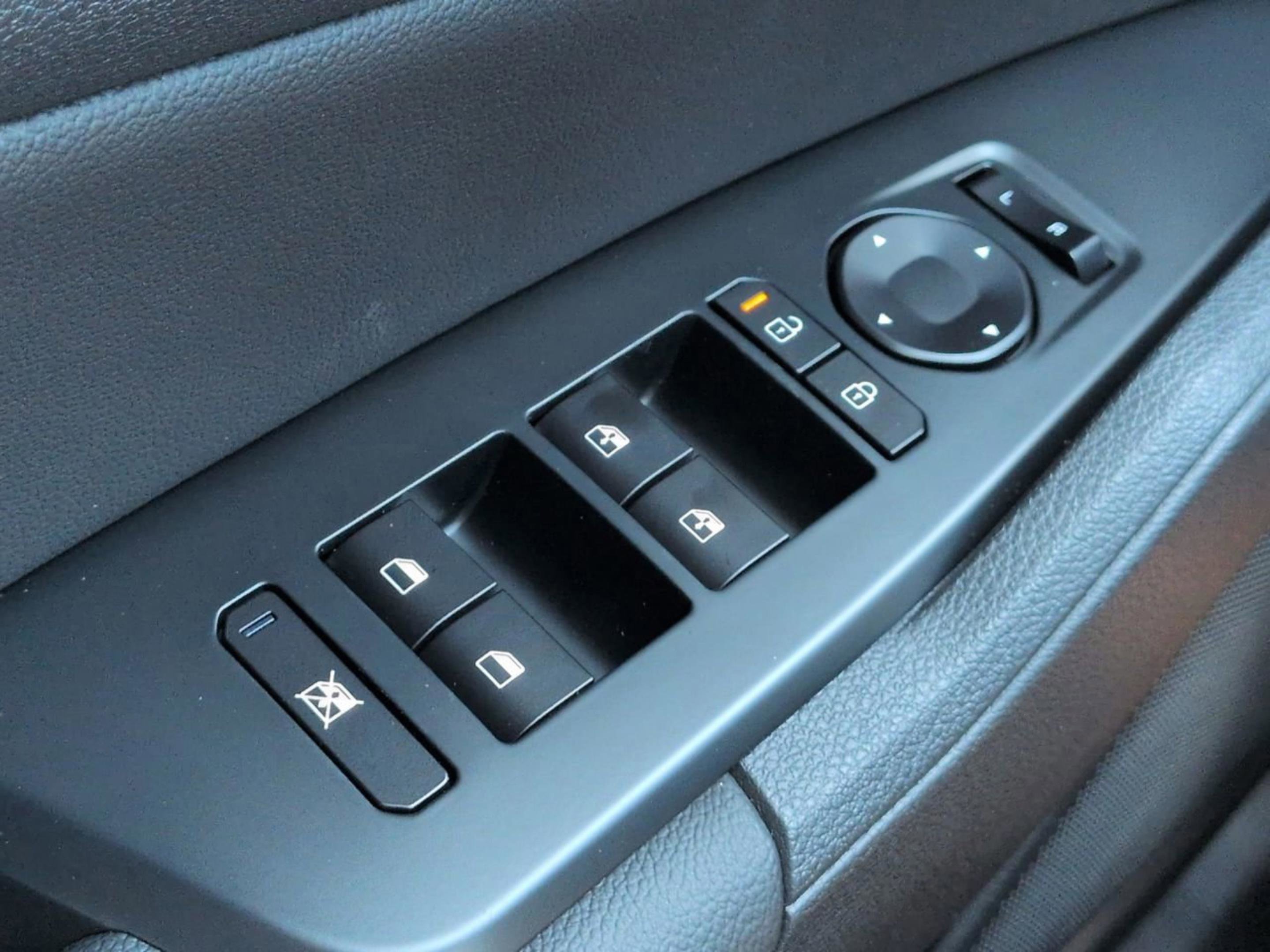 New 2026 Wolf Gray Kia EX image 29